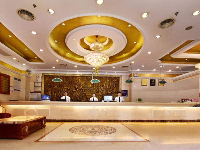 Vienna Hotel Shenzhen Railway Station Exterior photo