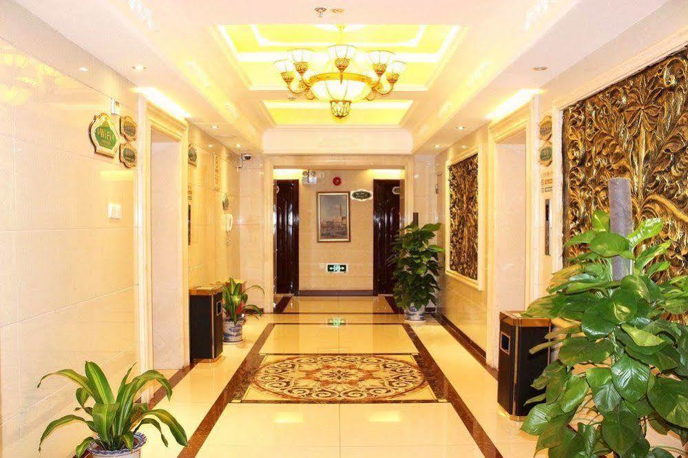 Vienna Hotel Shenzhen Railway Station Exterior photo