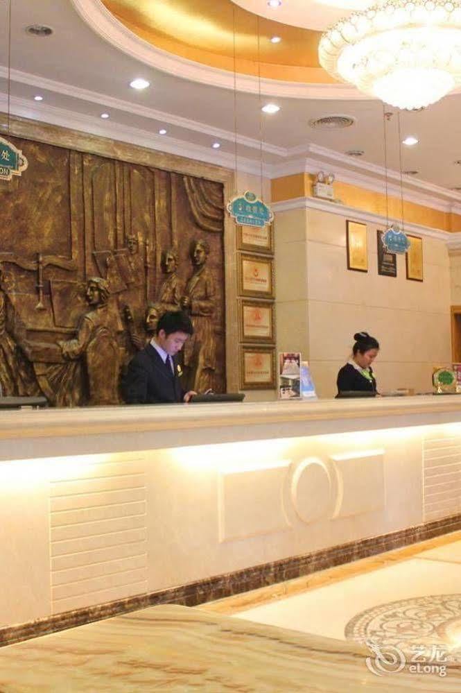 Vienna Hotel Shenzhen Railway Station Exterior photo